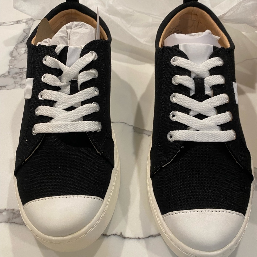 Journey mesh tennis shoes. Never worn. Still in box